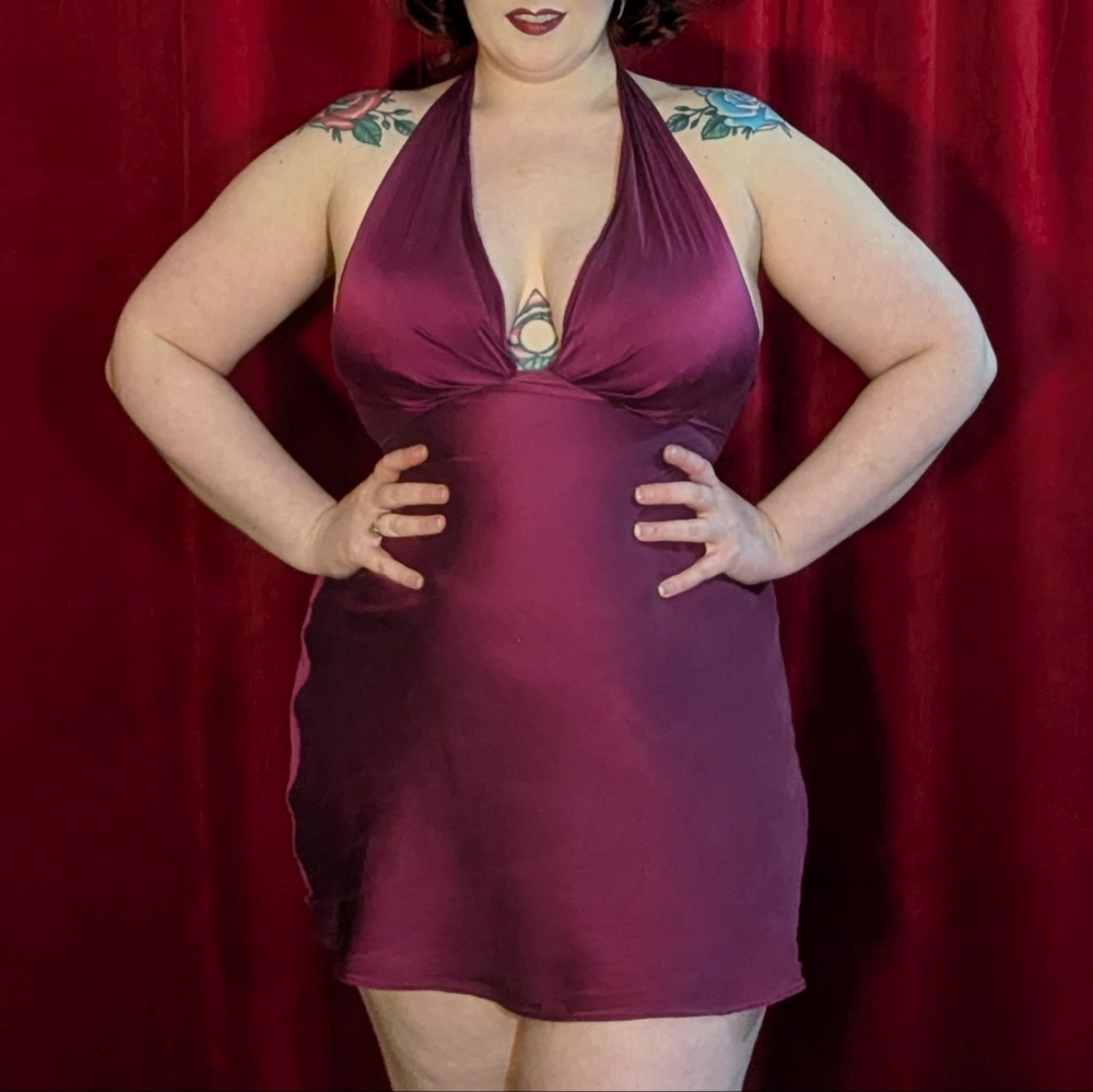 Vintage Victoria's Secret Gold Label burgundy 100% silk racer back back chemise